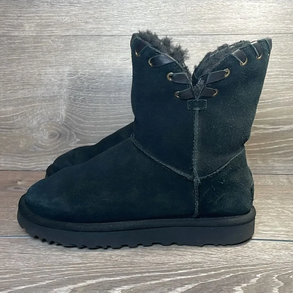 Ugg Aidah Black Suede Women’s Sz 7 Warm Shearling Short Pull On Winter Boots